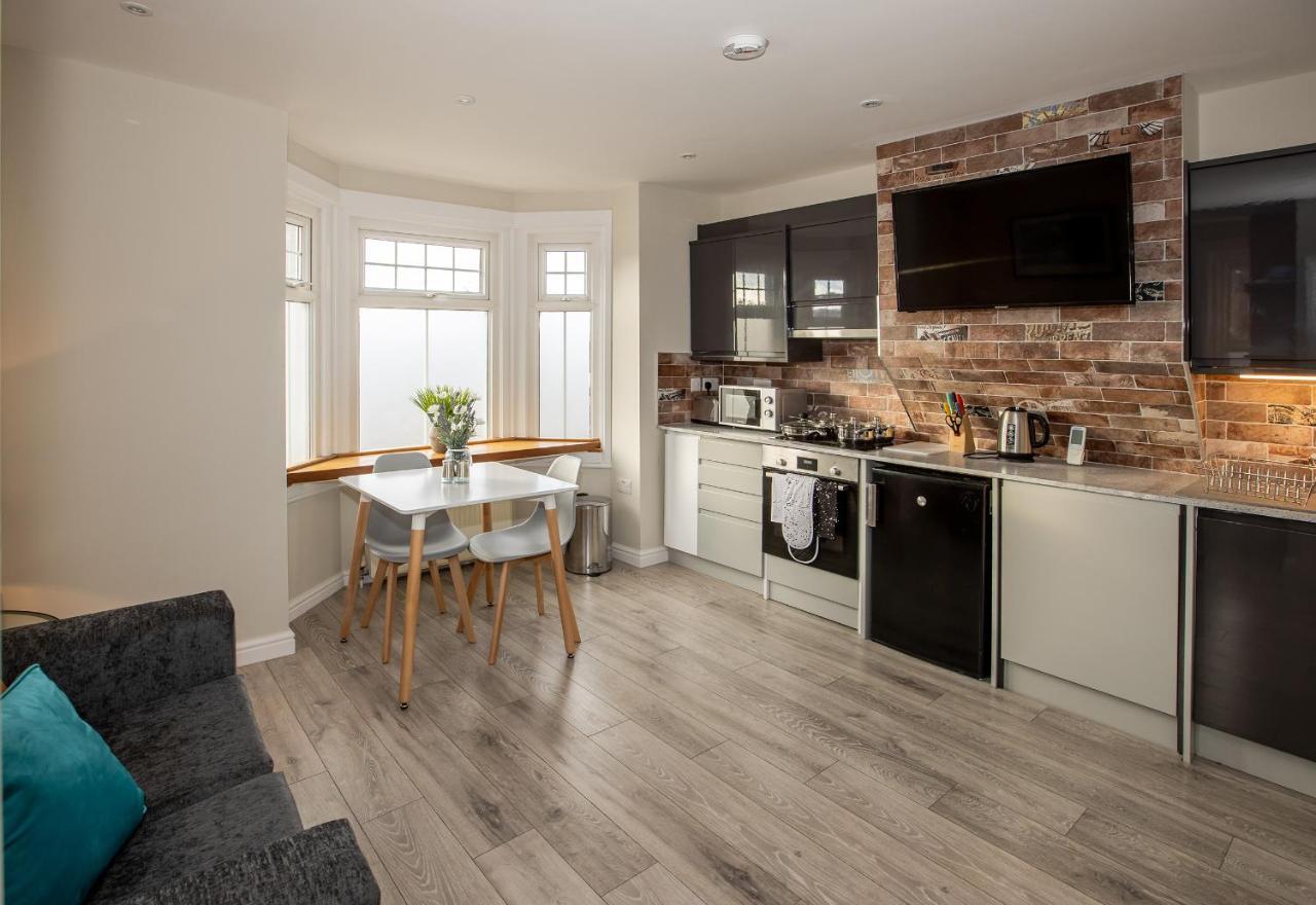 Bright And Luxurious Flat In The Heart Of Reading Exterior foto
